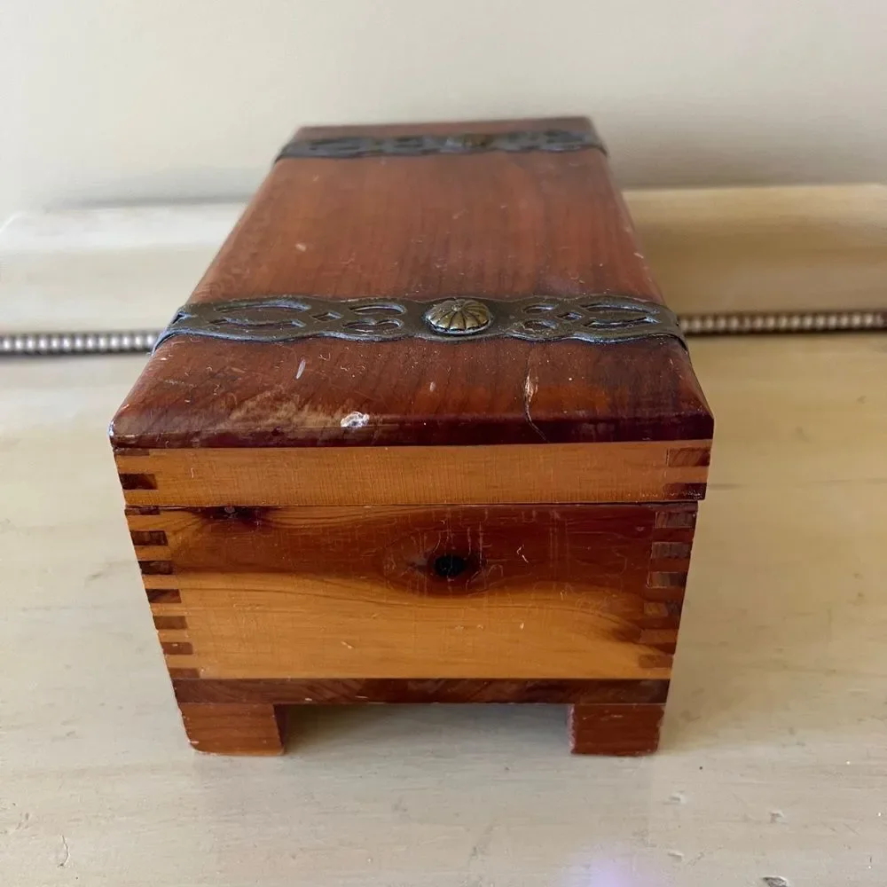 Cedar Trinket Box